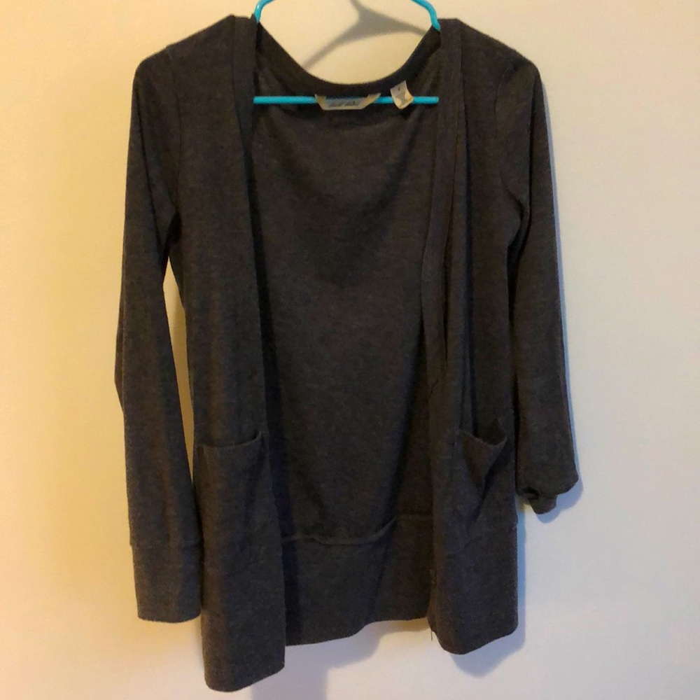 Grey cardigan